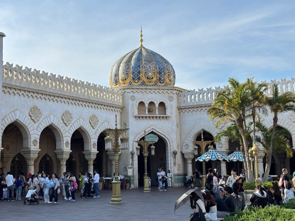 Ornate palace building in Tokyo DisneySea’s Arabian Coast with domed roof and intricate patterns
